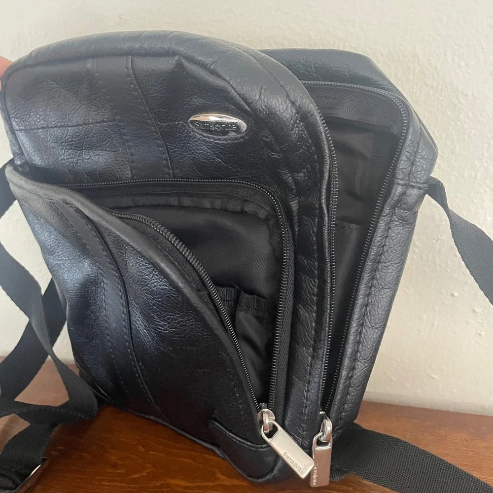 Vtg‎ Samsonite Crossbody Purse Bag Travel Faux Leather Black Adjustable